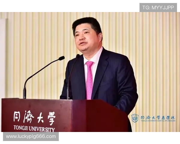 年轻有为的企业家如何在竞争激烈的市场中脱颖而出实现自我价值与社会责任的平衡